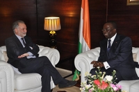 Micro-finance et développement économique :   Jacques Attali aux cotés du premier ministre sur la voie de la gouvernance financière