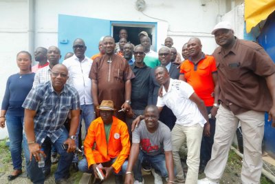 Ajustement des prix du carburant: la sensibilisation pour le maintien du prix du transport se poursuit