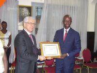 Célébration du mérite: le maire de Kolia primé par l’ONG Afrique Emergence