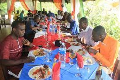 An 61 de l’indépendance de la Côte d’Ivoire: le Repprelci offre un déjeuner confraternel en bordure de lagune