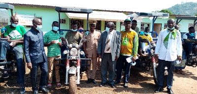 Des kits de réinsertion socio-économique remis à des ex-migrants à Man