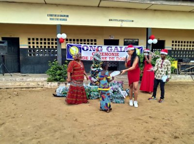 Arbre de Noël  : l'ONG Gaia offre plus de 300 jouets et repas aux élèves de l'EPP Hiba Max