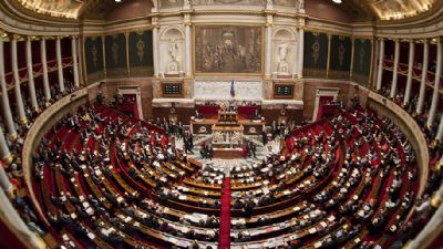 Les Français aux urnes pour élire leurs 577 députés à l’Assemblée nationale
