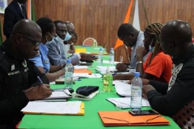 Côte d'Ivoire: adoption d'une Charte pour la résolution de conflits