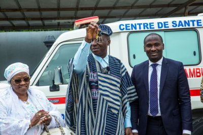 Bafing : PETROCI CI 11 offre une ambulance médicalisée au Centre de Santé Urbain de Férentella