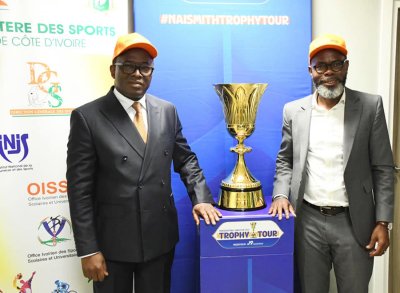 Basketball/FIBA Trophy Tour : Le ministre des sports  « heureux » de recevoir le trophée à Abidjan « espère » une victoire des  Éléphants au mondial