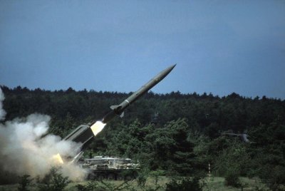 Quels sont ces neuf pays qui possèdent la bombe atomique ?