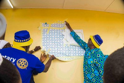 Bondoukou : une bibliothèque et des toilettes offertes à l’EPP Centre par le Rotary