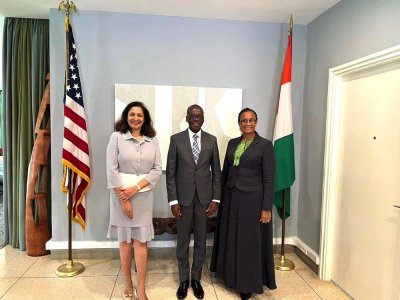 Bonne gouvernance : le président de la HABG et l’ambassadeur des Etats-Unis d’Amérique échangent en présence de la sous-secrétaire d’Etat américain