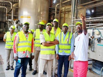 Bouaflé : les autorités locales découvrent les installations industrielles de l’usine Solibra