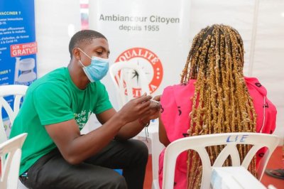 Lutte contre la COVID-19/Caravane de vaccination organisée par SOLIBRA : Plus de 8000 doses de vaccin administrées sur les 3 communes