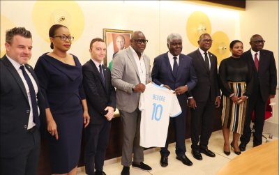 CAN 2023 : reçue à la Primature, l’Olympique de Marseille propose son concours pour la promotion de la destination Côte d’Ivoire