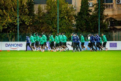 CAN Maroc 2025 : les Éléphants effectuent une dernière séance d’entraînement avant d’affronter les Lions indomptables du Cameroun