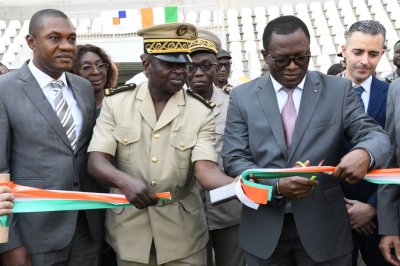 CAN Côte d'Ivoire 2023 : le ministre Paulin Claude Danho réceptionne les clés du stade de la paix de Bouaké