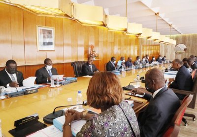 Carte nationale d'identité : la validité des CNI produites en 2009 expire le 31 mars 2022 et ne sera pas prorogée, confirme le gouvernement