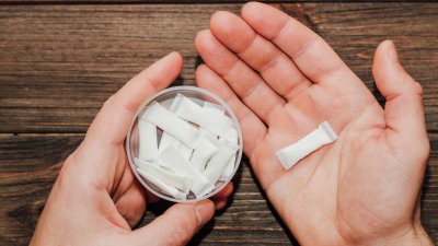 La folie des sachets de caféine : une tendance qui inquiète certains experts