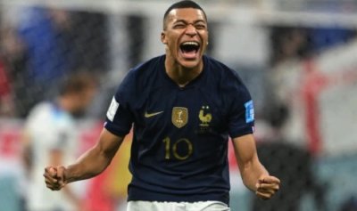 Foot: Kylian Mbappé signe officiellement au Real Madrid pour cinq ans