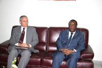 Processus électoral en Côte d’Ivoire: les Etats-Unis équipent la salle d’archives de la CEI