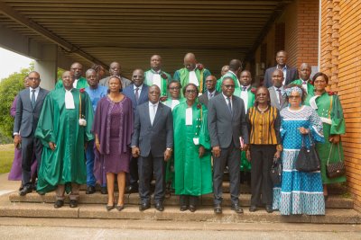 Côte d'Ivoire/Concours du CAMES 2024: remise de toge à 5 nouveaux maîtres de conférences agrégés de l'UFR d'Odonto Stomatologie de l'université Félix Houphouet-Boigny 