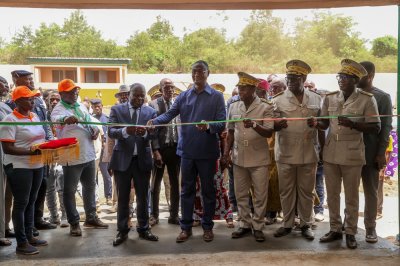 Collecte et commercialisation des produits vivriers : le Ministre Moussa Sanogo inaugure trois marchés de proximité dans le district du Woroba
