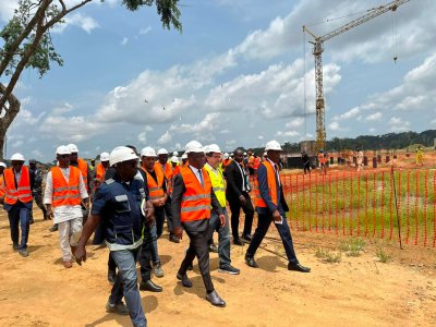 Chantier du Chu d’Abobo : le ministre Pierre Dimba annonce l’accélération des travaux pour tenir le délai de livraison