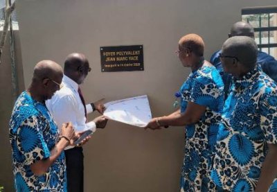 Cocody/Angré les Rosiers: le Député-Maire Jean-Marc Yacé offre un foyer polyvalent entièrement renové aux habitants