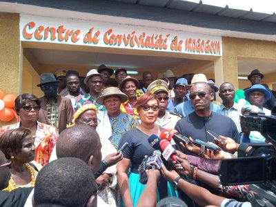 Cohésion nationale : La ministre Myss Belmonde Dogo inaugure le centre de convivialité de Irrogogoua (Issia)
