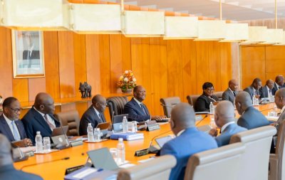 Communication gouvernementale : le gouvernement déclare d’utilité publique une parcelle de 3418 m² à Cocody Palmeraie pour abriter son centre d'appel 