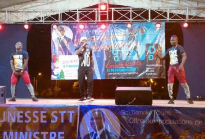 Fête de fin d’année à Béoumi: Le Ministre Sidi Touré offre un concert géant à la population
