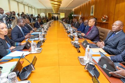 En marge des travaux du Groupe consultatif du PND 2026-2030 : le gouvernement ivoirien et la Banque mondiale signent cinq accords de financement d'environ 480 milliards FCFA