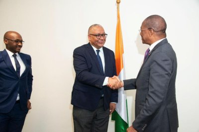 Construction de logements sociaux : la Banque Arabe pour le Développement Économique de l’Afrique s’engage avec le gouvernement ivoirien pour la construction de 25 mille logements à Abidjan et à l’intérieur du pays