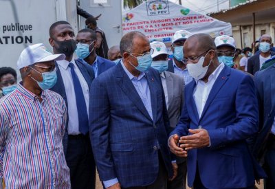 Coronavirus : le Premier Ministre Patrick Achi exhorte les populations à se faire vacciner