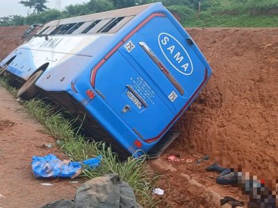 Côte d'Ivoire : 52 victimes dont 02 morts après la sortie de route d'un autocar sur l'autoroute du Sud ( Pompiers)