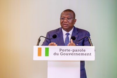 Côte d’Ivoire : le gouvernement explique les causes des coupures d’électricité et annonce des mesures d’urgence