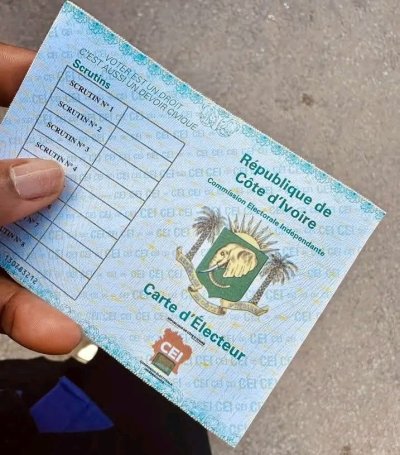 Côte d'Ivoire: disparition de milliers de cartes d'électeurs à une semaine des législatives