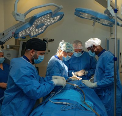 Côte d'Ivoire : La Polyclinique Farah accueille une mission chirurgicale 