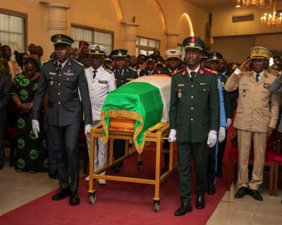 Côte d'Ivoire : le Général Dem Aly Justin, ex numéro 2 de l'Armée fait commandeur de l'Ordre national à titre posthume 