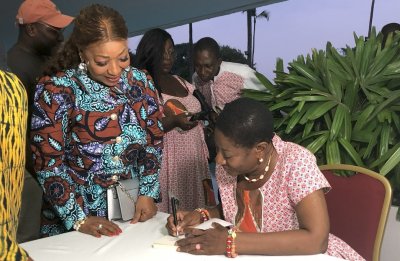 Côte d'Ivoire/Littérature: Henriette Lagou présente et dédicace son ouvrage “Pourquoi pas une femme ?”