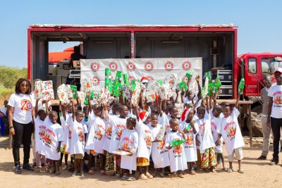 Côte d'Ivoire : Solibra aux côtés des enfants et des familles à Foula pour la Noël