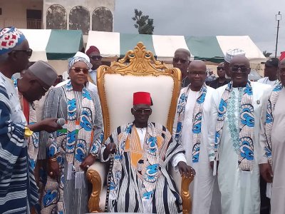 Côte d'Ivoire: un gendarme à la retraite, intronisé chef des ressortissants du district du Woroba à Anyama