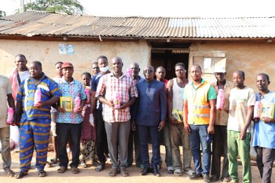 Côte d’Ivoire / Appui aux producteurs : le Conseil du Café-Cacao offre gratuitement des produits phytosanitaires et des semences améliorées de cacao