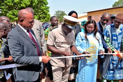 Côte d’Ivoire : Atlantique Assurance Vie renforce son engagement communautaire avec un don de six blocs sanitaires modernes aux écoles du groupe scolaire Lataha