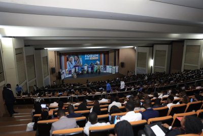 Côte d’Ivoire : des jeunes diplômés instruits sur les opportunités d’emplois dans les secteurs su transport et de la logistique