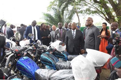 Côte d’Ivoire : le gouvernement équipe les médias pour la couverture de la présidentielle 2025