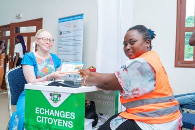 Couverture Maladie universelle/District autonome des Lacs : des personnes s'enrôlent en marge de 