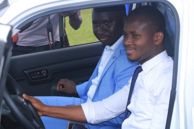 International NKL Company remet une centaine de véhicules à ses souscripteurs