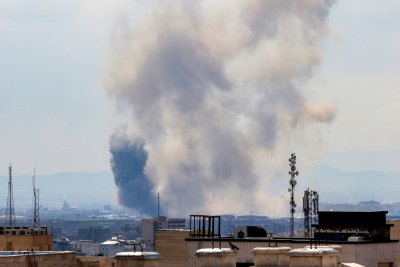 L'Iran menace d'actions qui priveront les Etats-Unis et leurs alliés de pétrole et de gaz