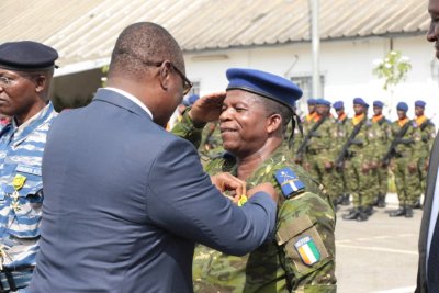 Défense : 274 personnels civils, gendarmes et militaires décorés par le ministre Téné Birahima Ouattara