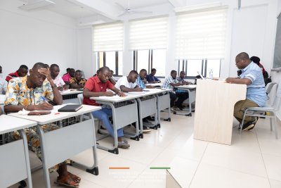 Démarrage de la formation des 1 800 enseignants contractuels de lycées et collèges recrutés en Mathématiques et Physiques : les bénéficiaires expriment leur reconnaissance