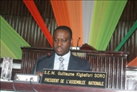 Aïchatou Mindaoudou et Soro Guillaume discutent de la situation sociopolitique